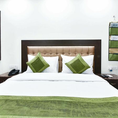 Hotel Treebo Mehar Castle à Delhi  Extérieur photo