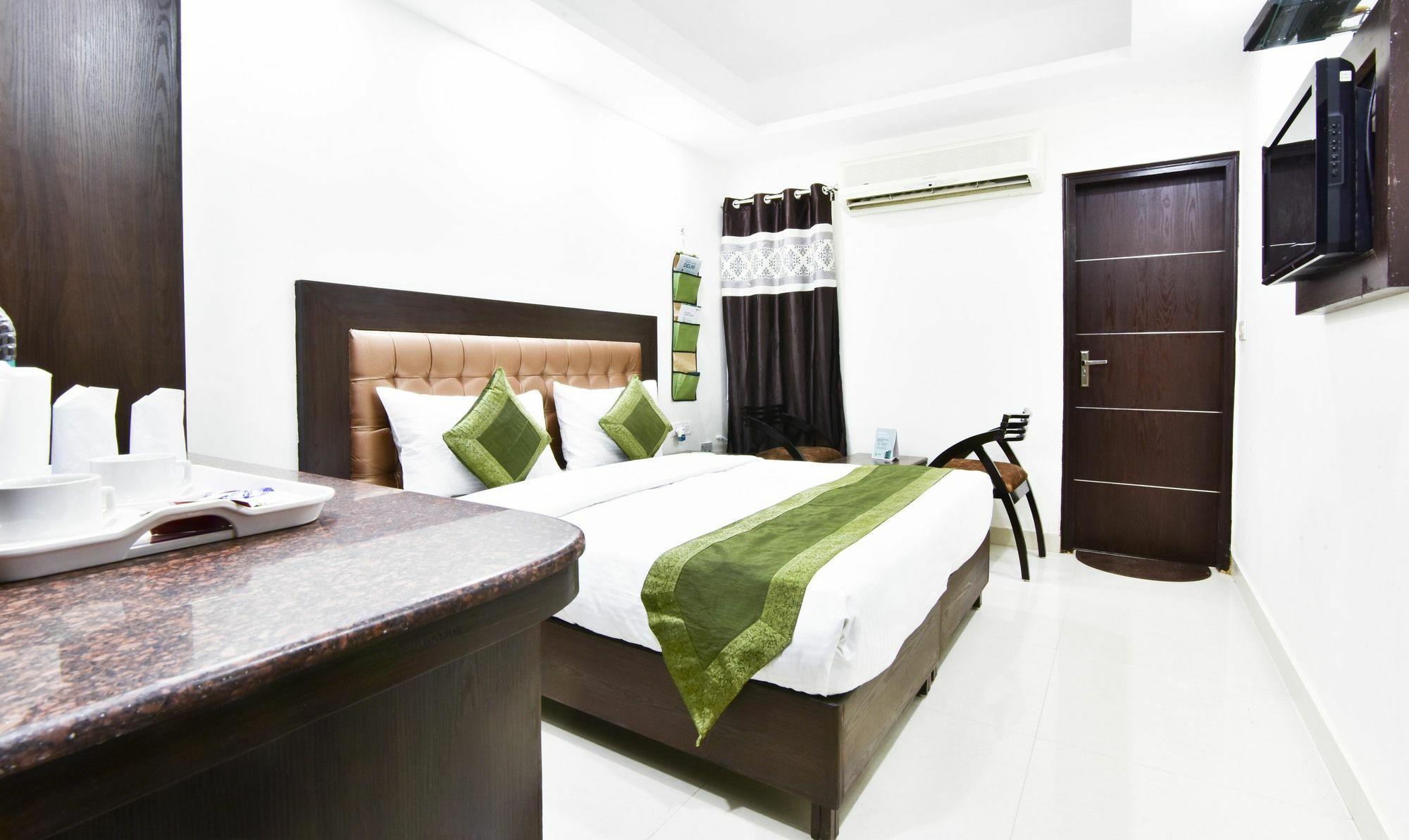 Hotel Treebo Mehar Castle à Delhi  Extérieur photo