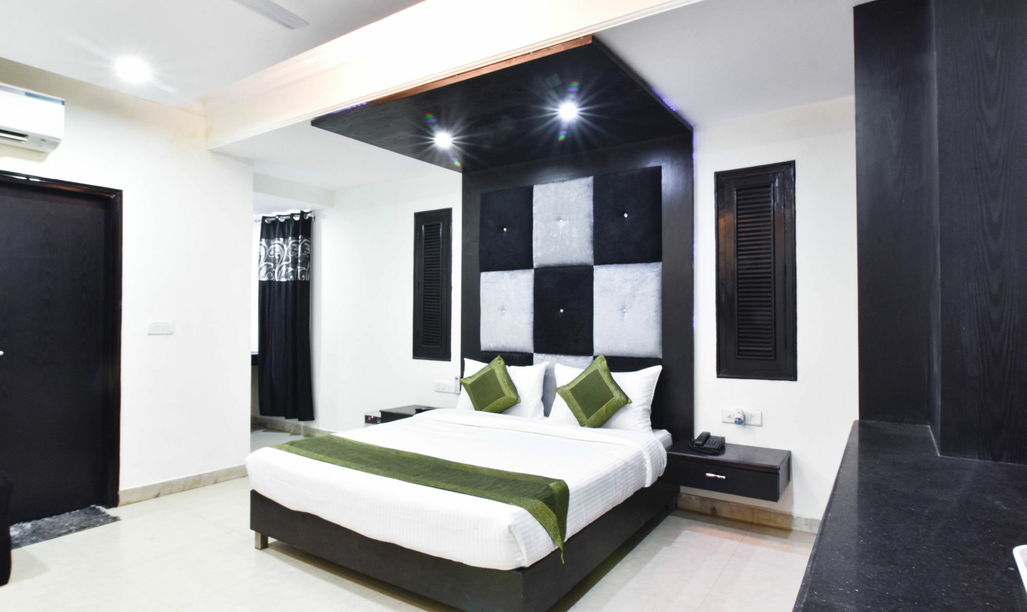 Hotel Treebo Mehar Castle à Delhi  Extérieur photo