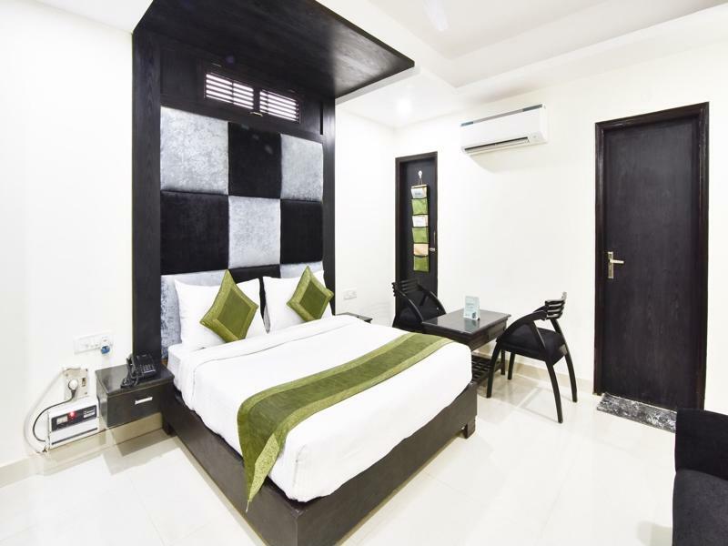 Hotel Treebo Mehar Castle à Delhi  Extérieur photo