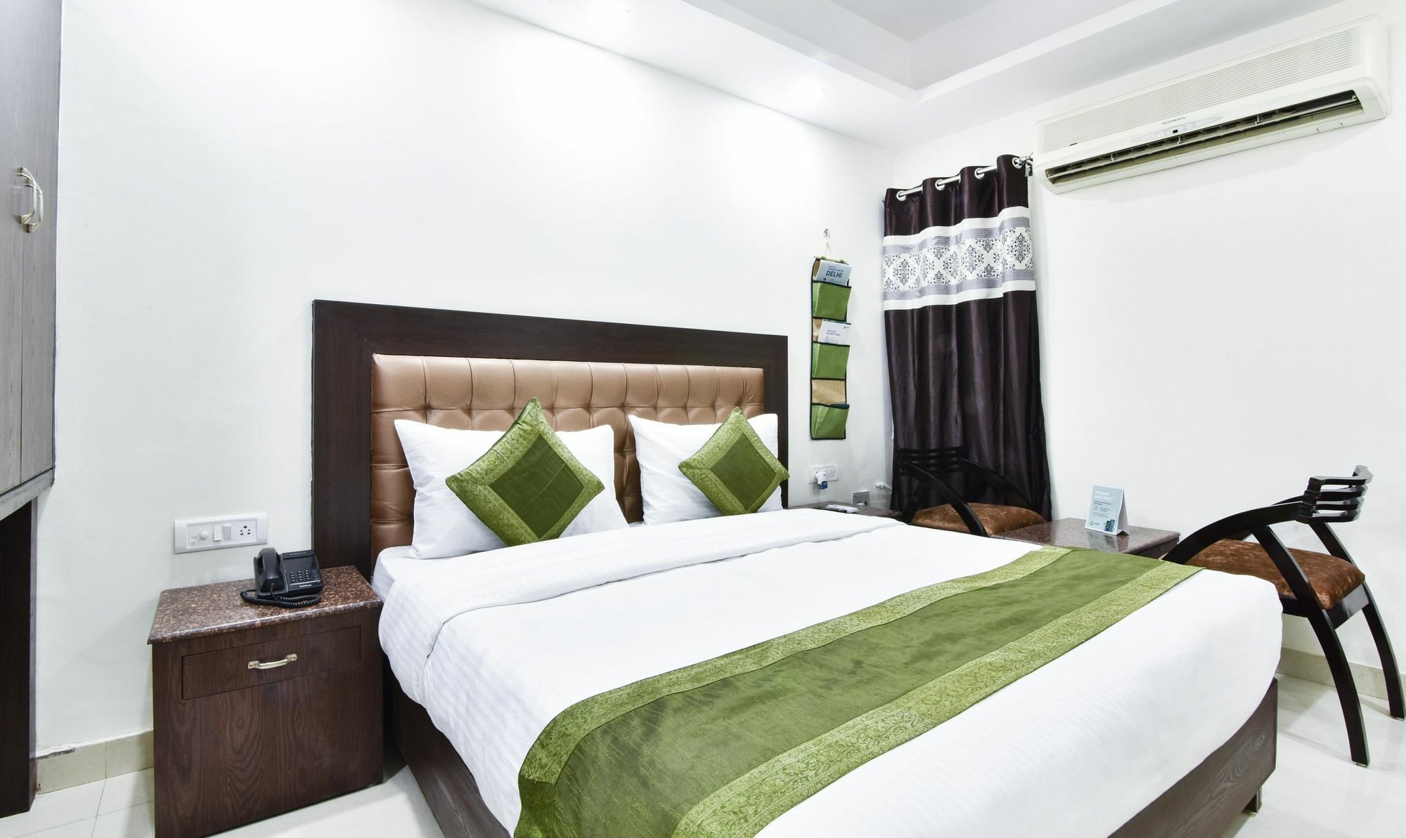 Hotel Treebo Mehar Castle à Delhi  Extérieur photo